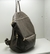Mochila em couro legítimo.