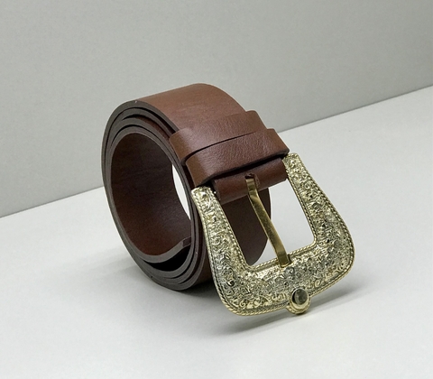 Cinto em couro legítimo, cor canela.