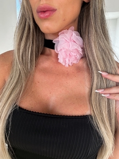 Choker inspiração Romana na internet