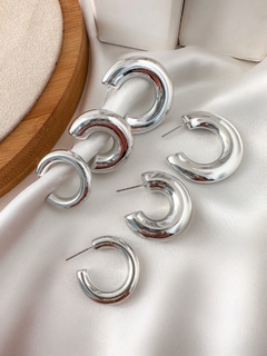 TRIO FOLHEADO A OURO 18K E PRATA DE ARGOLAS TUBO - comprar online