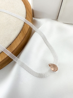 Colar de malha com zircônia formato gota folheado a prata 925