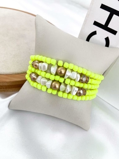 Kit de pulseiras com pedras e esferas