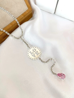 Imagem do Colar lariat de zircônias com medalha love e gota cristal.