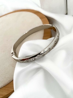 Bracelete estrela e ponto de luz banhado em verniz - comprar online