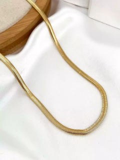 Colar de malha 6mm folheada a ouro.