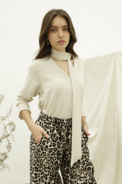 [CEY] Blusa con lazo - comprar online