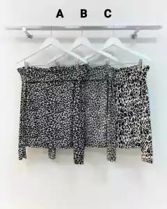 [MODAL/SEDA FRIA] Remera Off Shoulder Animal Print