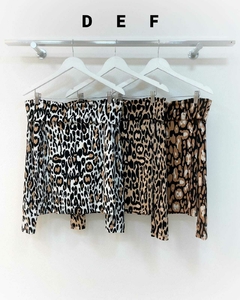 [MODAL/SEDA FRIA] Remera Off Shoulder Animal Print - comprar online