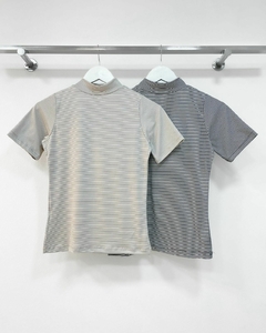 [MODAL] Remera rayada con cuello