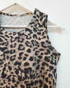 [MICROFIBRA] Musculosa cuello redondo animal print en internet