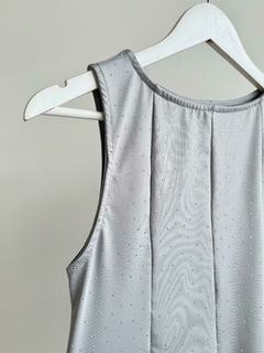 [MICROFIBRA BRILLITO] Musculosa Peplum cuello bote - tienda online