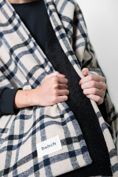 Poncho / Blanket [ beige ] - BESHANCHIC