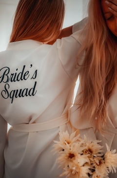 Bata Bride bordada / Bata Bride's Squad en internet