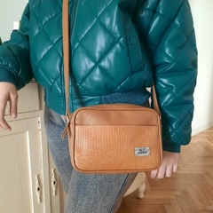 Bandolera Paz cuero suela reptil - comprar online