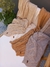 Serie Octavia: Pié de cama/Pashmina tejida en internet