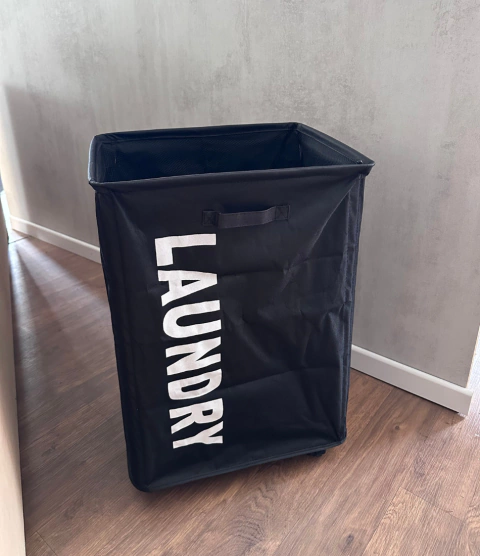 Cesto Laundry con Ruedas