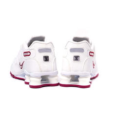 TÊNIS FEMININO NIKE SHOX NZ cor Branco/Bordô - Lawest Store