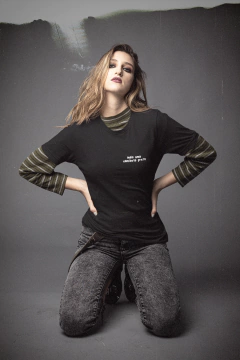 Camiseta T-shirt Divertida com a frase Mais uma Camiseta Preta - Blue Tree