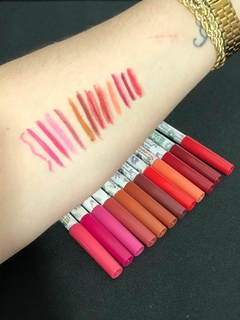 LÁPIS LABIAL DAPOP na internet