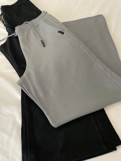 Pantalón Dark en internet