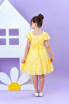 Vestido Lasie Amarelo na internet