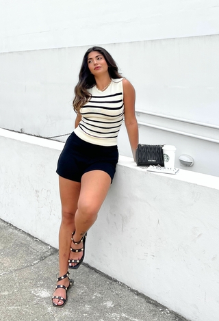 Regata tricot listrada branca com preta