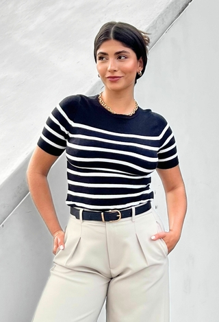 Blusa tricot listrada preta com branca