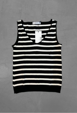 Blusa tricot modal decote U - Preta/Off