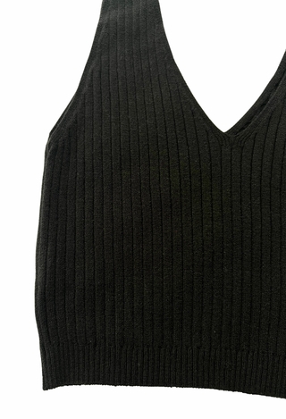 Top tricot decote v canelado PRETO