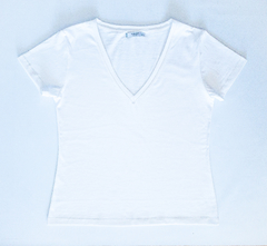 Remera escote V lisa - Kunst.