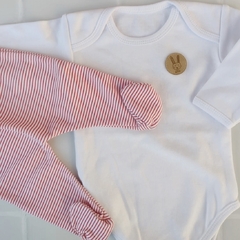 Ajuar 3 piezas: Body BLANCO + Ranita + Gorro RAYADO ROJO - comprar online