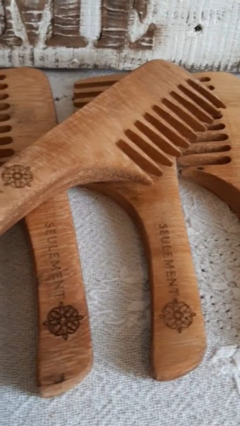 Peine de madera