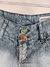 Imagem do Short jeans cinza cintura baixa - PATOGÊ