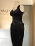 Vestido longo preto em veludo molhado