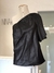 Blusa acetinada ombro único bufante - REGINA SALOMÃO - loja online