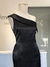 Vestido alfaiatado preto cetim ombro único - loja online