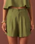 Shorts Alfaiataria Verde Oliva Alinne na internet
