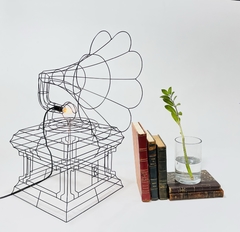 Escultura Vitrola .