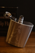 Petaca Johnnie Walker – Acero Inoxidable Grabado en internet