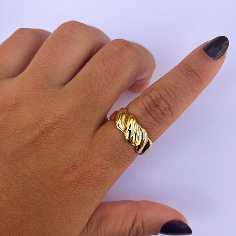 Anel Torcido Dourado