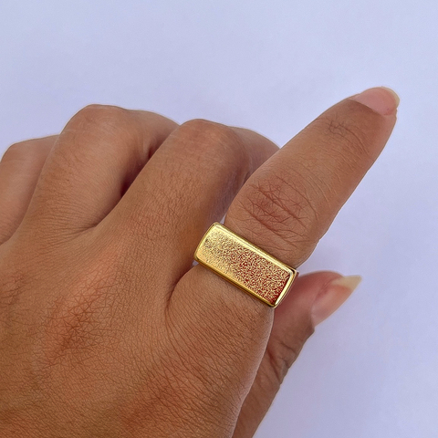 Anel Reto Largo Dourado - comprar online