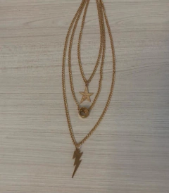 Collar triple dorado con dijes mix - comprar online