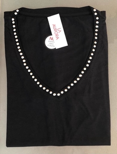 Remera con Tachas en internet