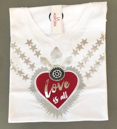 Remera Love is All