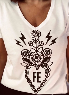 Remera Florecer Fe - comprar online
