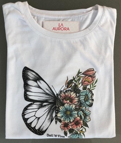 Remera Mariposa Floral