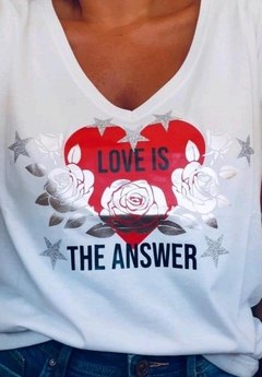 Remera Love Is The Answers - comprar online