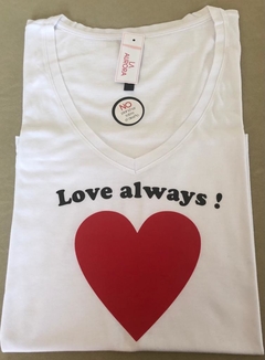Remera Love Always Corazón Grande