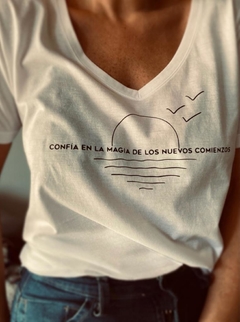 Remera Confía en la Magia