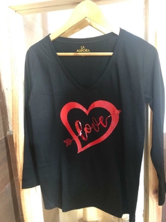 Remera corazon flechado manga larga - comprar online